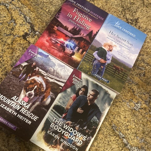 12 harlequin books like new condition - Picture 4 of 4